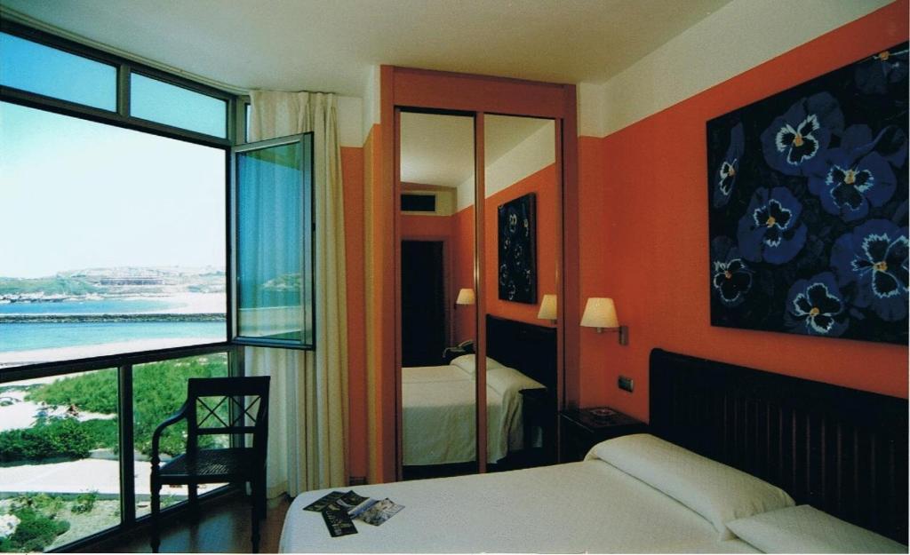Hotel La Concha De Suances Room photo