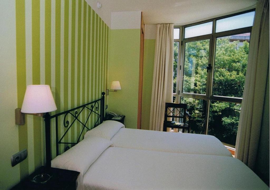 Hotel La Concha De Suances Room photo